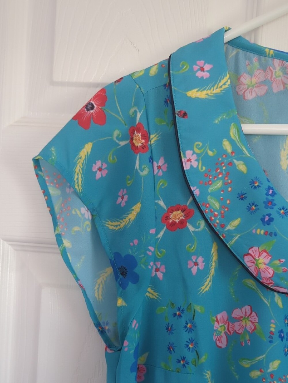 Modcloth Turquoise Floral Peter Pan Collar Blouse Cap Sleeves Size M - Picture 5 of 10